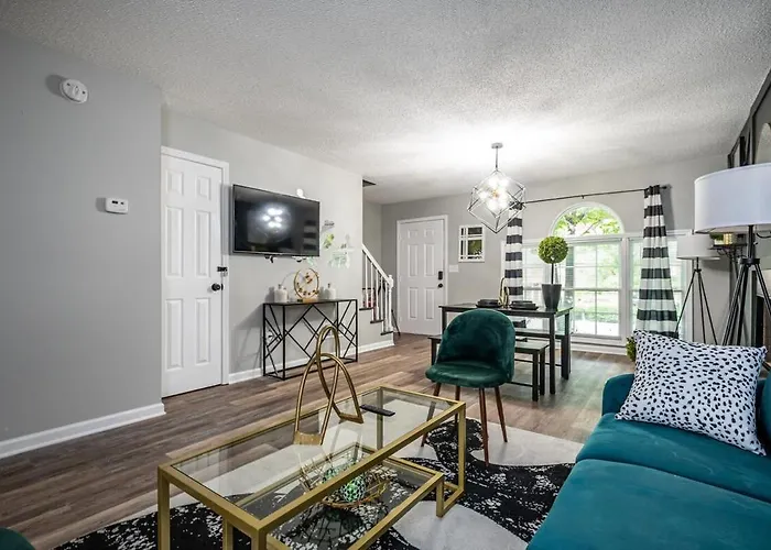 New Entire Place Cozy Quiet 2B2B Townhouse Sp1261